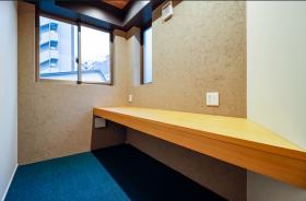 個別ブース付き！ 小規模オフィス！の居抜き賃貸オフィス物件(約10坪) ｜居抜きオフィス物件検索サイト【vivit-ビビット】（サムネイル1）