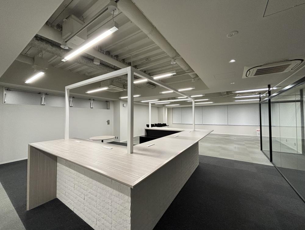 天井スケルトン 原状回復免除の相談可能の居抜き賃貸オフィス物件(約65坪) ｜居抜きオフィス物件検索サイト【vivit-ビビット】（1）