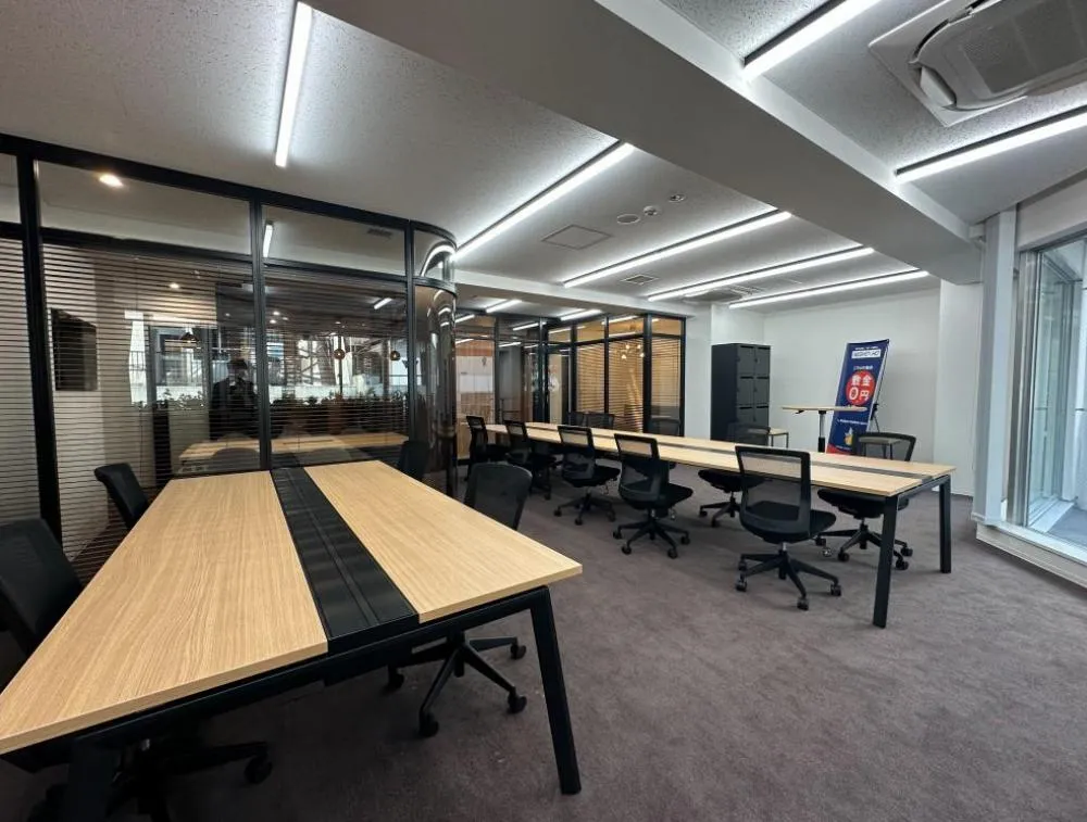 デザイナーズ物件！ 家具・什器付き！の居抜き賃貸オフィス物件(約30坪) ｜居抜きオフィス物件検索サイト【vivit-ビビット】（1）