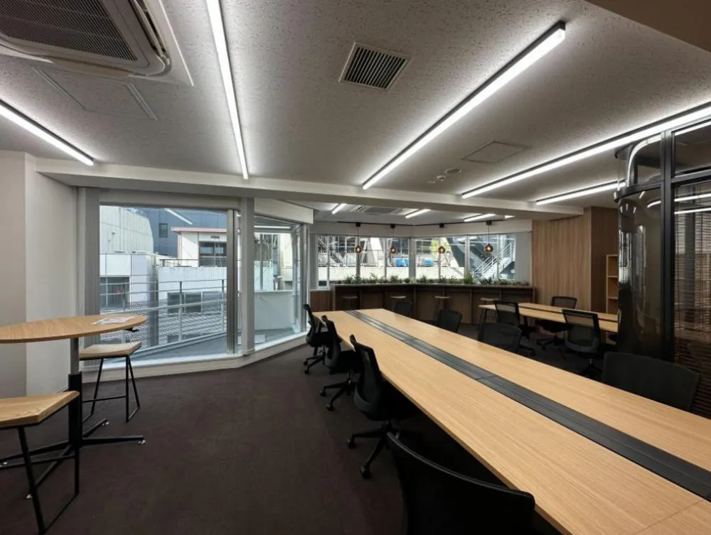 デザイナーズ物件！ 家具・什器付き！の居抜き賃貸オフィス物件(約30坪) ｜居抜きオフィス物件検索サイト【vivit-ビビット】（6）