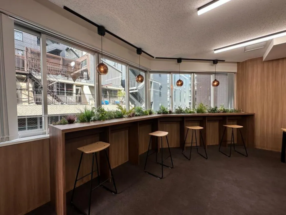 会議室造作済み！ デザイナーズ物件！の居抜き賃貸オフィス物件(約30坪) ｜居抜きオフィス物件検索サイト【vivit-ビビット】（7）