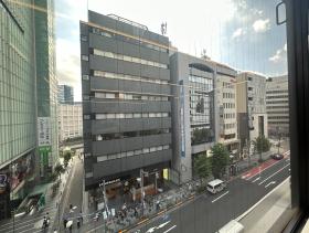 6名用会議室付き！ 新宿三丁目駅直結！の居抜き賃貸オフィス物件(約35坪) ｜居抜きオフィス物件検索サイト【vivit-ビビット】（サムネイル9）