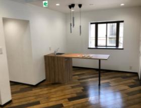 ウッド調 男女別トイレの居抜き賃貸オフィス物件(約20坪) ｜居抜きオフィス物件検索サイト【vivit-ビビット】（サムネイル3）