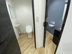 ウッド調 男女別トイレの居抜き賃貸オフィス物件(約20坪) ｜居抜きオフィス物件検索サイト【vivit-ビビット】（サムネイル6）