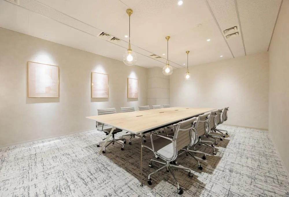 会議室2室付き！ ラウンジスペースも充実！の居抜き賃貸オフィス物件(約85坪) ｜居抜きオフィス物件検索サイト【vivit-ビビット】（5）