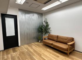 什器付き！ 会議室付き！の居抜き賃貸オフィス物件(約40坪) ｜居抜きオフィス物件検索サイト【vivit-ビビット】（サムネイル5）