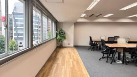 什器付き！ 会議室付き！の居抜き賃貸オフィス物件(約40坪) ｜居抜きオフィス物件検索サイト【vivit-ビビット】（サムネイル8）
