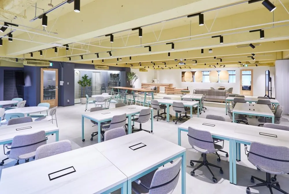 充実した共用部！ 六本木駅徒歩1分の居抜き賃貸オフィス物件(2.85坪) ｜居抜きオフィス物件検索サイト【vivit-ビビット】（1）