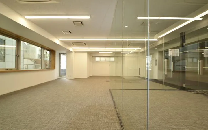 会議室造作済み！ デザイナーズ物件！の居抜き賃貸オフィス物件(約35坪) ｜居抜きオフィス物件検索サイト【vivit-ビビット】（5）