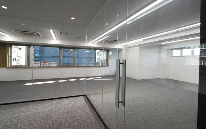 会議室造作済み！ デザイナーズ物件！の居抜き賃貸オフィス物件(約35坪) ｜居抜きオフィス物件検索サイト【vivit-ビビット】（7）