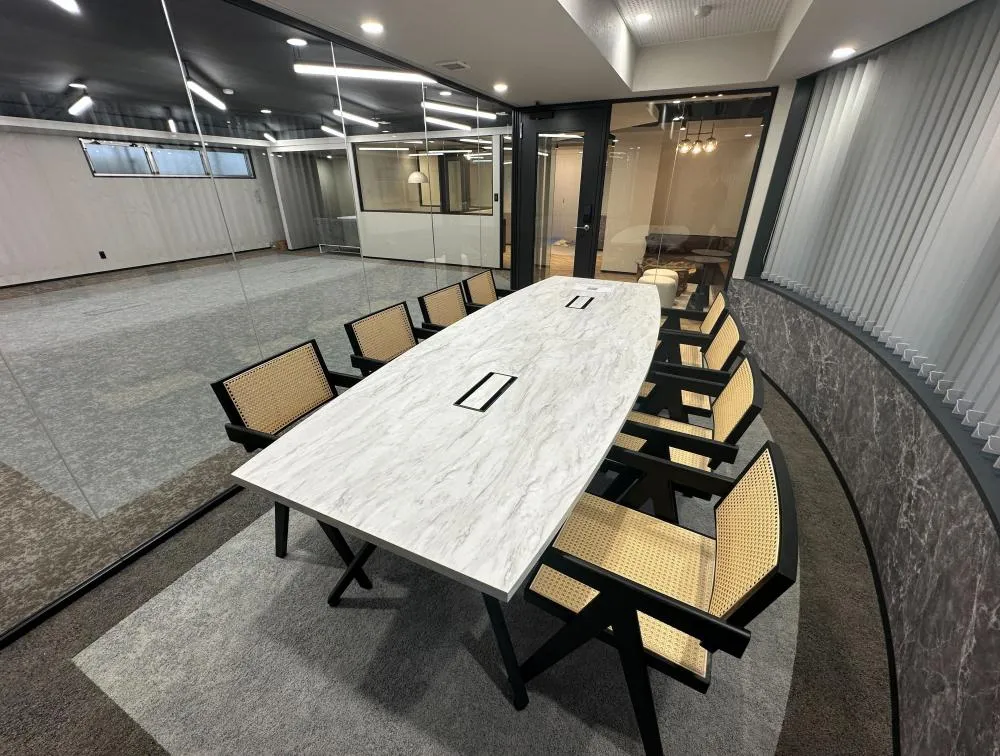 落ち着いたモダンな雰囲気！ 内装付きオフィス！！の居抜き賃貸オフィス物件(約40坪) ｜居抜きオフィス物件検索サイト【vivit-ビビット】（5）