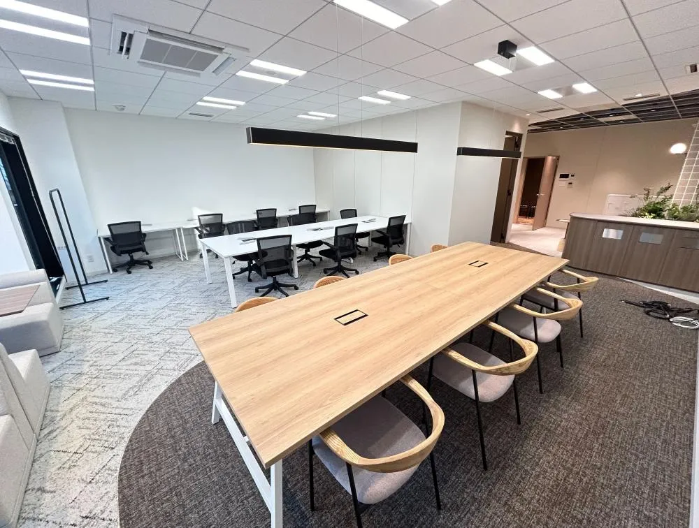 1階に共有ラウンジあり！ 会議室付き！の居抜き賃貸オフィス物件(約35坪) ｜居抜きオフィス物件検索サイト【vivit-ビビット】（7）