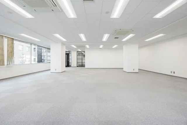 会議室1部屋造作済み 最寄り駅から徒歩1分と駅近物件の居抜き賃貸オフィス物件(約40坪) ｜居抜きオフィス物件検索サイト【vivit-ビビット】（4）
