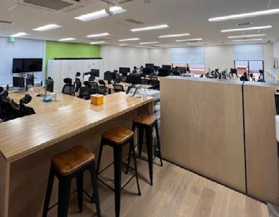 貴重な居抜きオフィス 会議室3部屋の居抜き賃貸オフィス物件(約65坪) ｜居抜きオフィス物件検索サイト【vivit-ビビット】（1）