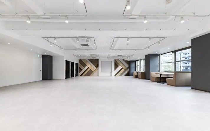 会議室二部屋付き！ テレフォンブース3台！の居抜き賃貸オフィス物件(約95坪) ｜居抜きオフィス物件検索サイト【vivit-ビビット】（7）