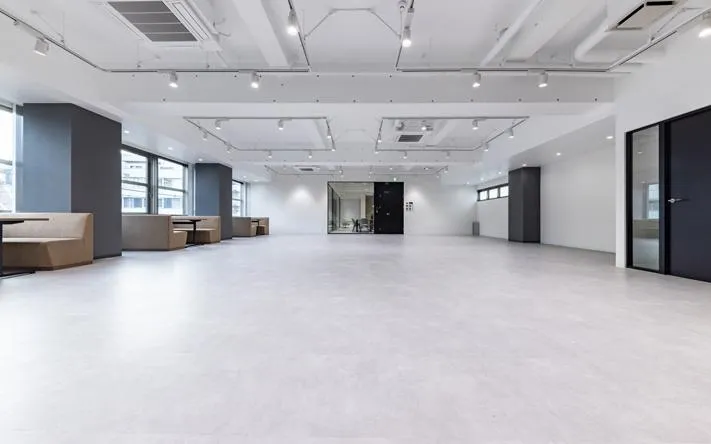 会議室二部屋付き！ テレフォンブース3台！の居抜き賃貸オフィス物件(約95坪) ｜居抜きオフィス物件検索サイト【vivit-ビビット】（8）