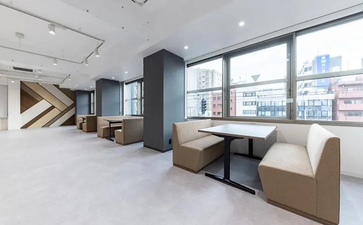 会議室二部屋付き！ テレフォンブース3台！の居抜き賃貸オフィス物件(約95坪) ｜居抜きオフィス物件検索サイト【vivit-ビビット】（9）
