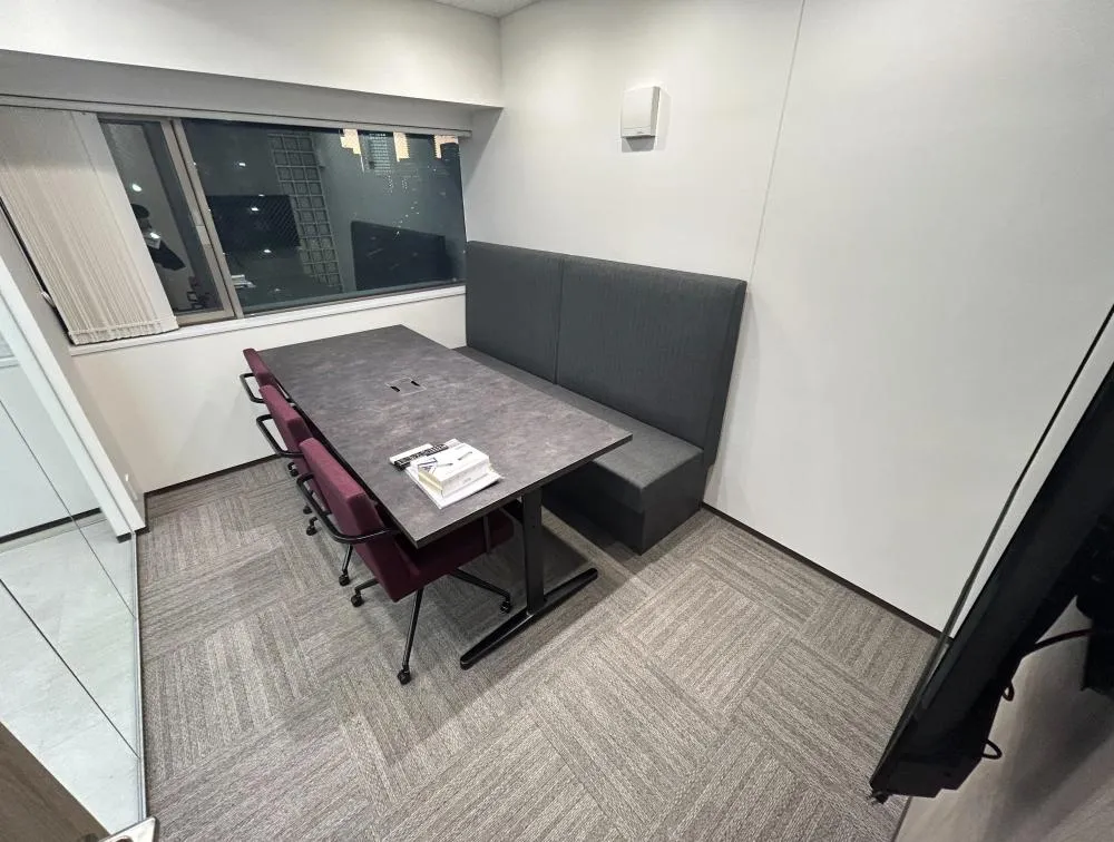 コンパクトな什器付きオフィス！ 退去時の原状回復不要！の居抜き賃貸オフィス物件(約15坪) ｜居抜きオフィス物件検索サイト【vivit-ビビット】（4）