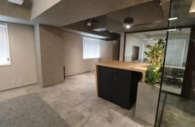 会議室付き！ トイレ男女別！の居抜き賃貸オフィス物件(約25坪) ｜居抜きオフィス物件検索サイト【vivit-ビビット】（サムネイル4）