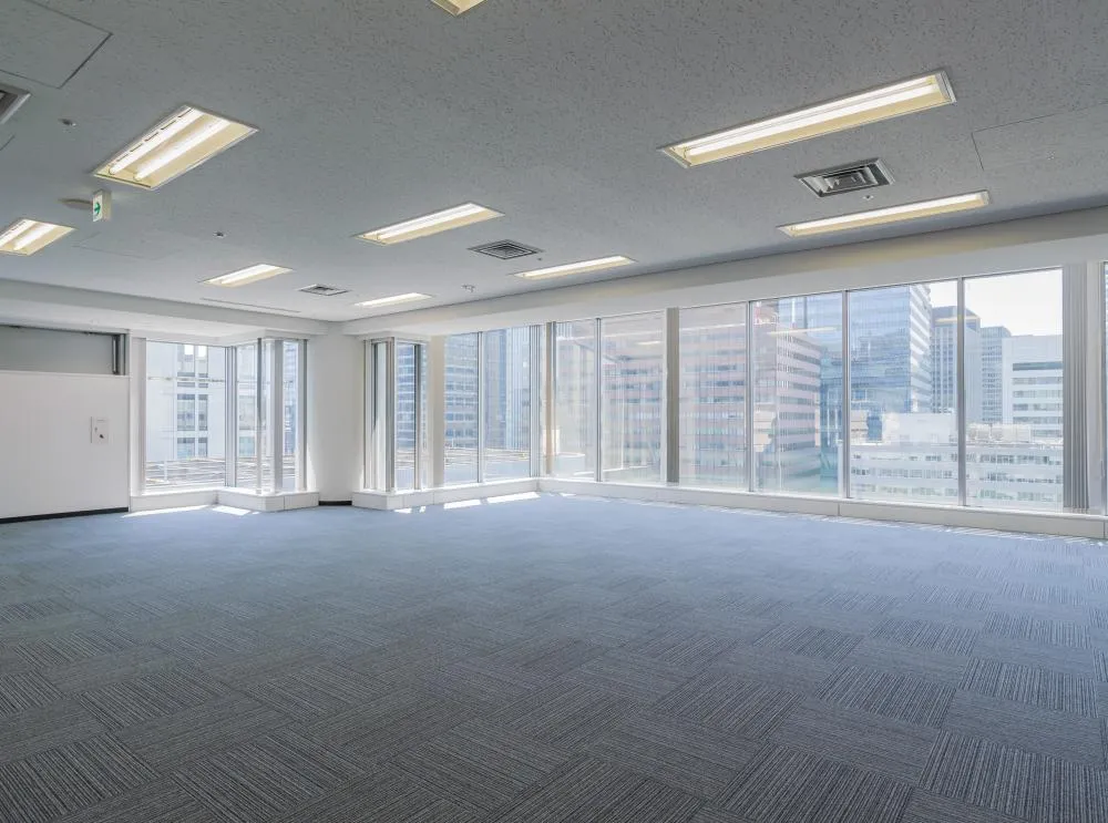 ２つ会議室 眺望が最高なオフィスの居抜き賃貸オフィス物件(約80坪) ｜居抜きオフィス物件検索サイト【vivit-ビビット】（4）