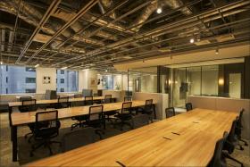 敷金0ヶ月 家具付きの居抜き賃貸オフィス物件(約60坪) ｜居抜きオフィス物件検索サイト【vivit-ビビット】（サムネイル1）
