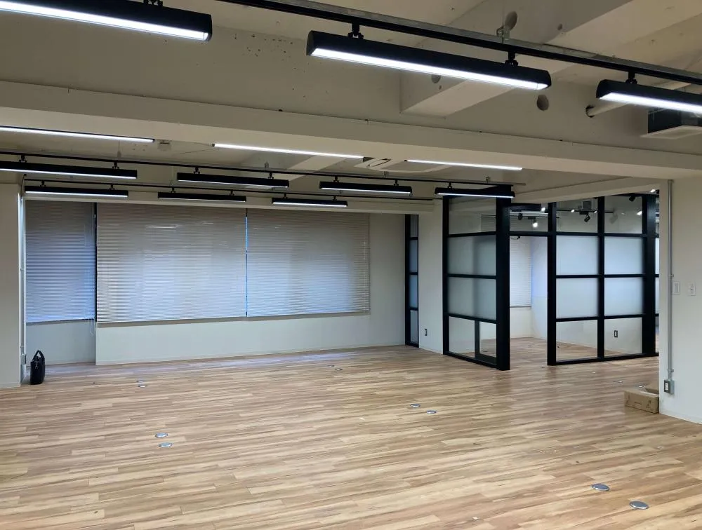 会議室2室付き！ 複数路線利用可能！ 東京都千代田区神田錦町 約45坪（約148㎡）