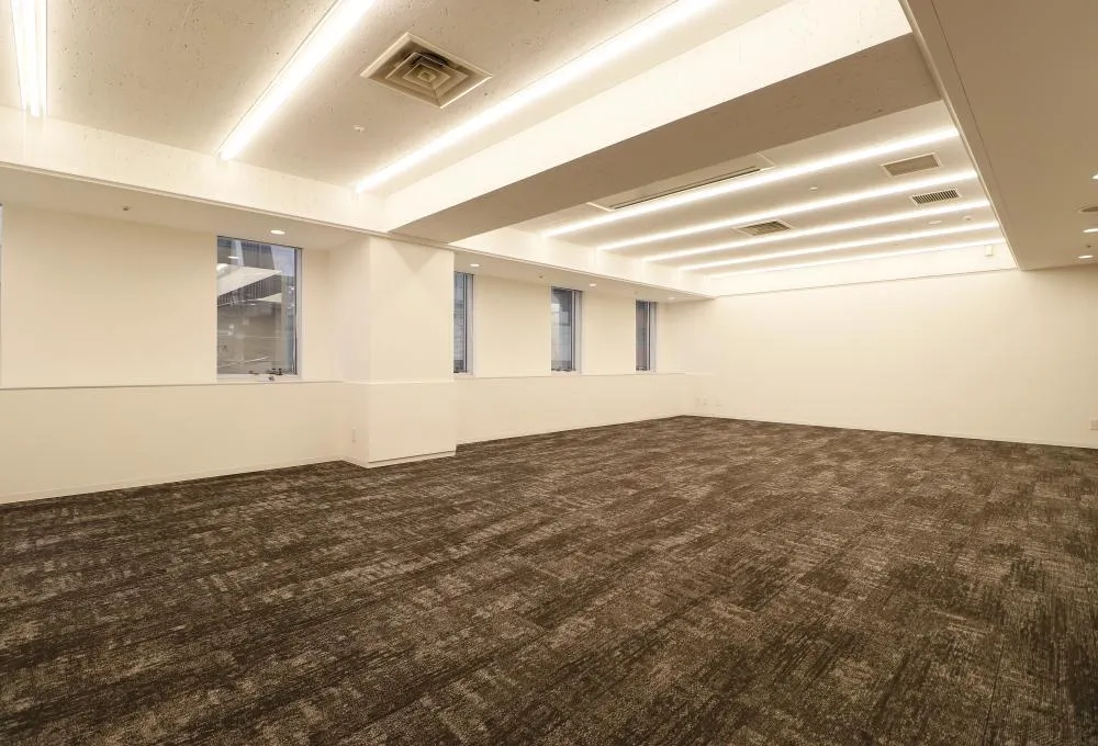 地下道直結！ オシャレなラウンジの居抜き賃貸オフィス物件(約30坪) ｜居抜きオフィス物件検索サイト【vivit-ビビット】（6）