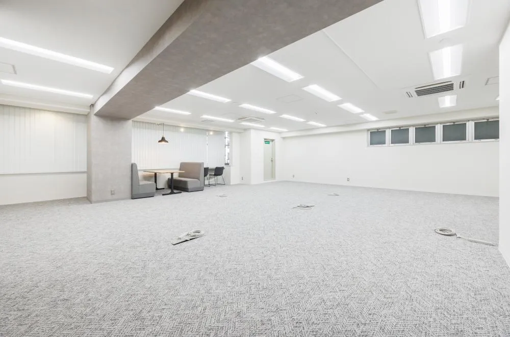 セットアップオフィス 清潔感あるおしゃれ内装の居抜き賃貸オフィス物件(約45坪) ｜居抜きオフィス物件検索サイト【vivit-ビビット】（9）