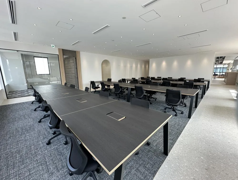 デザイナーズ物件！ 会議室造作済！の居抜き賃貸オフィス物件(約145坪) ｜居抜きオフィス物件検索サイト【vivit-ビビット】（11）
