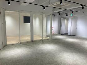 白基調 スケルトンオフィスの居抜き賃貸オフィス物件(約25坪) ｜居抜きオフィス物件検索サイト【vivit-ビビット】（サムネイル6）