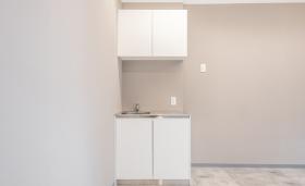会議室、WEBブース2部屋！ 3駅5路線使用可能！の居抜き賃貸オフィス物件(約30坪) ｜居抜きオフィス物件検索サイト【vivit-ビビット】（サムネイル8）