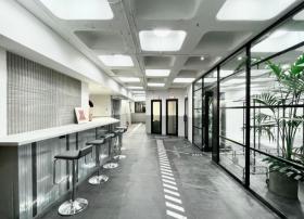 共用ラウンジ付き！ 会議室2室セットアップ物件！の居抜き賃貸オフィス物件(約40坪) ｜居抜きオフィス物件検索サイト【vivit-ビビット】（サムネイル4）