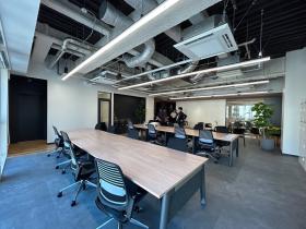 東京駅徒歩3分の新築ビル 什器あり　敷金・原状回復なし！の居抜き賃貸オフィス物件(約45坪) ｜居抜きオフィス物件検索サイト【vivit-ビビット】（サムネイル1）
