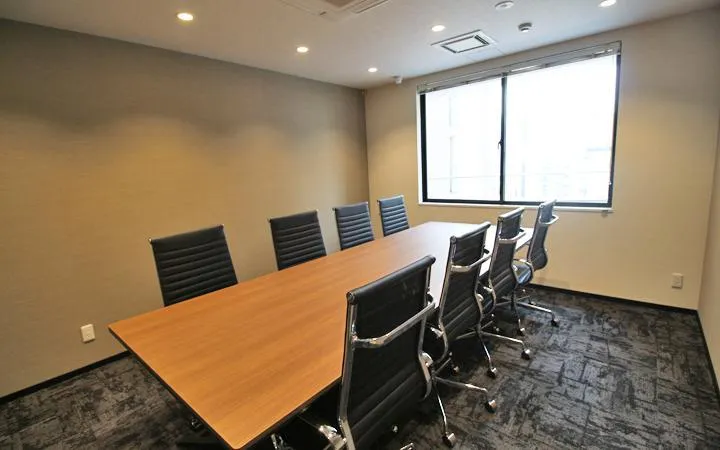 会議室2室 開放感あふれるセットアップ物件の居抜き賃貸オフィス物件(約60坪) ｜居抜きオフィス物件検索サイト【vivit-ビビット】（3）