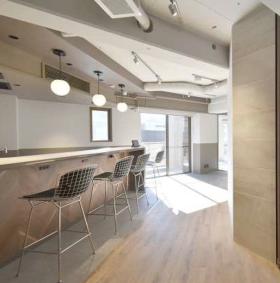 会議室付き 什器付きの居抜き賃貸オフィス物件(約40坪) ｜居抜きオフィス物件検索サイト【vivit-ビビット】（サムネイル1）