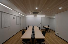 シェア型セットアップオフィス 共用の会議室ありの居抜き賃貸オフィス物件(約10坪) ｜居抜きオフィス物件検索サイト【vivit-ビビット】（サムネイル5）
