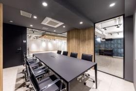 メゾネットタイプ！ 会議室付き！の居抜き賃貸オフィス物件(約90坪) ｜居抜きオフィス物件検索サイト【vivit-ビビット】（サムネイル3）