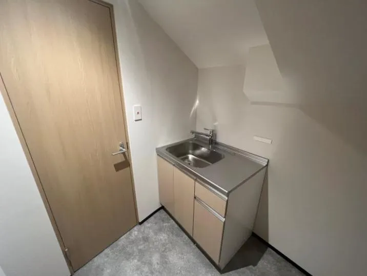 フルセットアップ 会議室１部屋ありの居抜き賃貸オフィス物件(約20坪) ｜居抜きオフィス物件検索サイト【vivit-ビビット】（8）