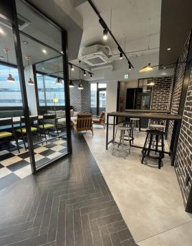 駅近 スタイリッシュの居抜き賃貸オフィス物件(約30坪) ｜居抜きオフィス物件検索サイト【vivit-ビビット】（サムネイル7）