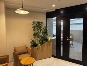 会議室2部屋！ セットアップオフィス！！の居抜き賃貸オフィス物件(約45坪) ｜居抜きオフィス物件検索サイト【vivit-ビビット】（サムネイル1）