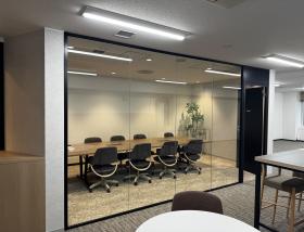 会議室2部屋！ セットアップオフィス！！の居抜き賃貸オフィス物件(約45坪) ｜居抜きオフィス物件検索サイト【vivit-ビビット】（サムネイル4）