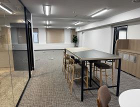 会議室2部屋！ セットアップオフィス！！の居抜き賃貸オフィス物件(約45坪) ｜居抜きオフィス物件検索サイト【vivit-ビビット】（サムネイル7）