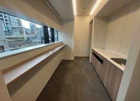 レイアウト効率◎ 都内屈指のハイグレードビルの居抜き賃貸オフィス物件(約90坪) ｜居抜きオフィス物件検索サイト【vivit-ビビット】（サムネイル8）
