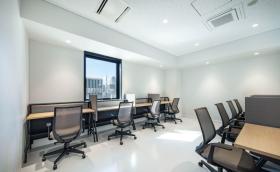 ベンチャー企業におすすめ 内装付きオフィスの居抜き賃貸オフィス物件(約5坪) ｜居抜きオフィス物件検索サイト【vivit-ビビット】（サムネイル1）