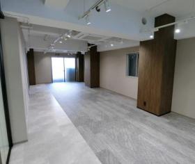 会議室1室 1棟リニューアル済みの居抜き賃貸オフィス物件(約25坪) ｜居抜きオフィス物件検索サイト【vivit-ビビット】（サムネイル3）