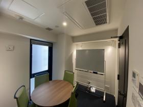 駅近・内装付き 共用スペース充実の居抜き賃貸オフィス物件(約5坪) ｜居抜きオフィス物件検索サイト【vivit-ビビット】（サムネイル3）