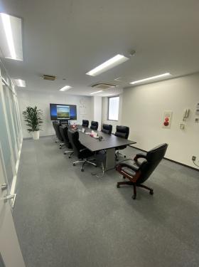 会議室2室付き 八丁堀徒歩5分の居抜き賃貸オフィス物件(約65坪) ｜居抜きオフィス物件検索サイト【vivit-ビビット】（サムネイル1）