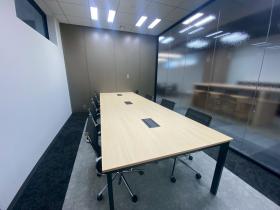 初期費用を抑えて入居！ 会議室とテレカンブース付きの居抜き賃貸オフィス物件(約45坪) ｜居抜きオフィス物件検索サイト【vivit-ビビット】（サムネイル4）