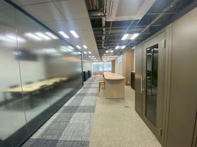 初期費用を抑えて入居！ 会議室とテレカンブース付きの居抜き賃貸オフィス物件(約45坪) ｜居抜きオフィス物件検索サイト【vivit-ビビット】（サムネイル8）