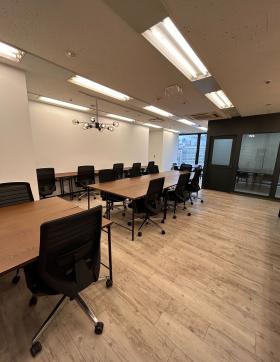 コンパクトオフィス 初期費用削減！の居抜き賃貸オフィス物件(約20坪) ｜居抜きオフィス物件検索サイト【vivit-ビビット】（サムネイル1）
